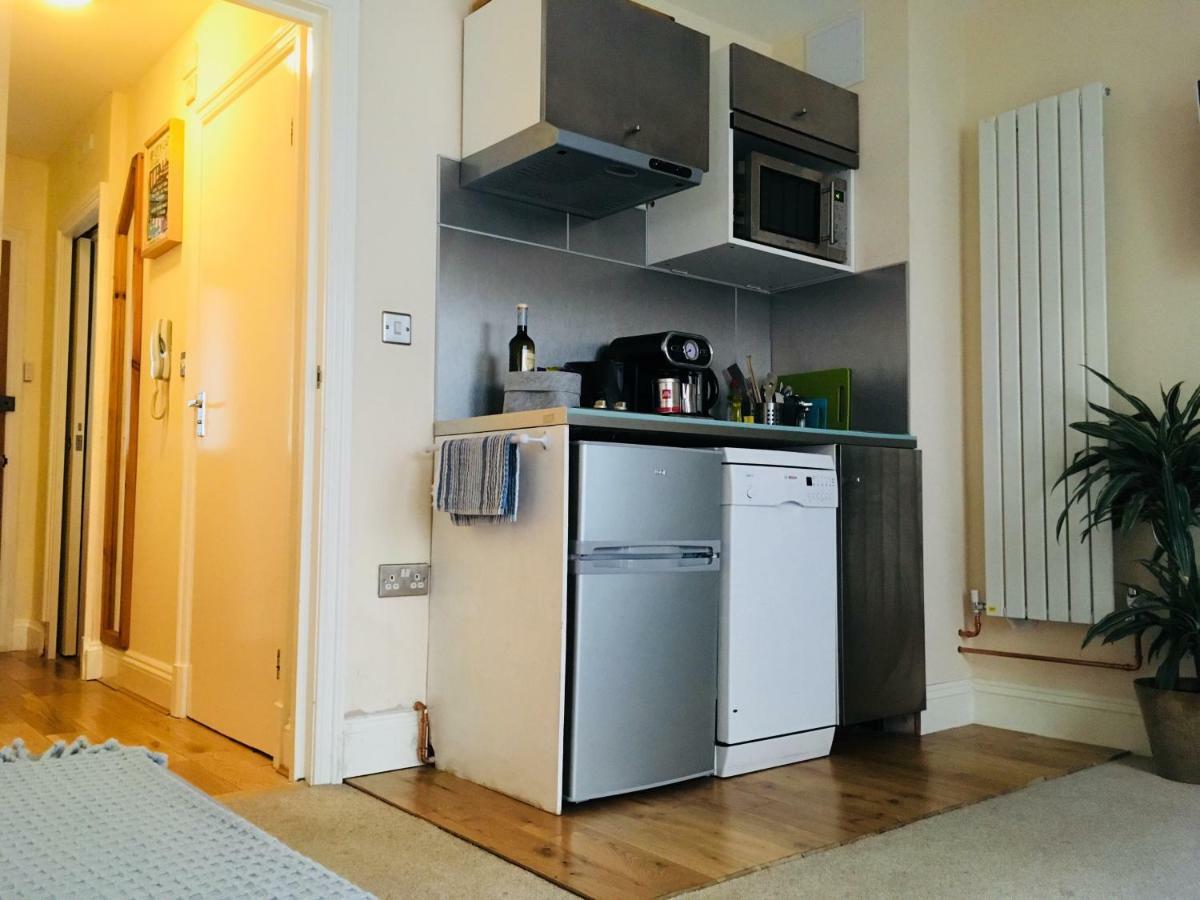 Little Brighton Beach Apartments - Also Separate Spa Cabin And Watersports エクステリア 写真